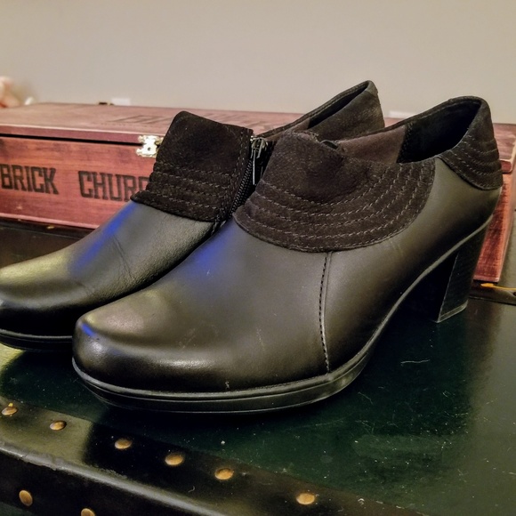 Clarks Bendables in new condition - Picture 5 of 6